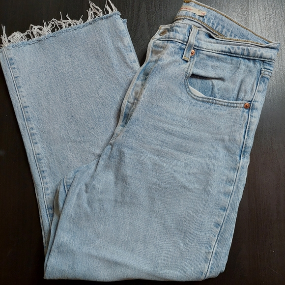 Levi's Denim - Levi's Ribcage Straight Cropped Jeans Raw Hem Light Wash 30 EUC